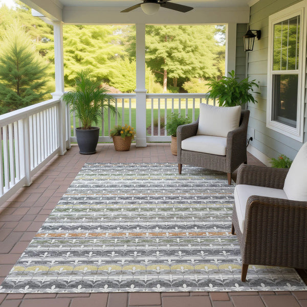 8' X 10' Gray And Silver Damask Washable Indoor Outdoor Area Rug Homeroots Outdoor