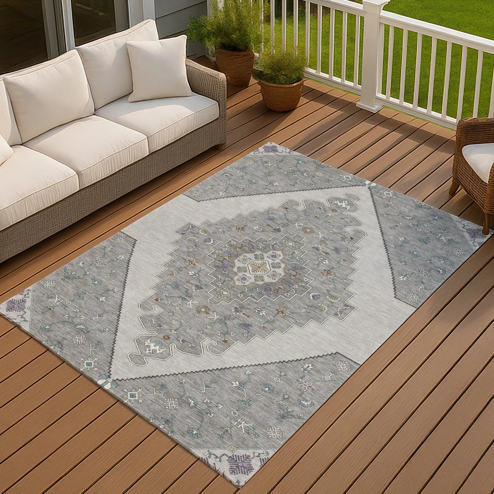 8' X 10' Gray And Silver Geometric Washable Indoor Outdoor Area Rug Homeroots Outdoor