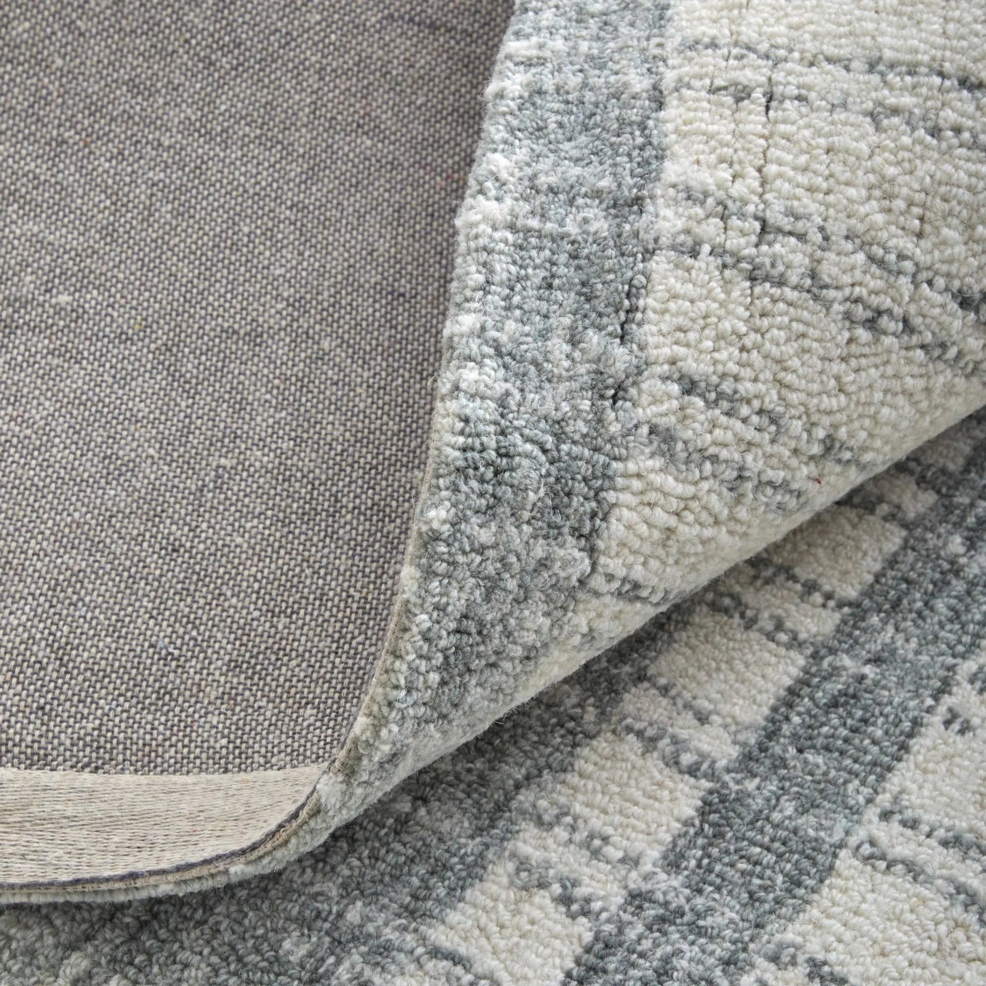 8' X 10' Gray And White Wool Striped Hand Tufted Area Rug Homeroots Home Decor