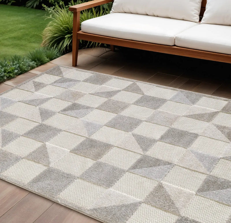 8' X 10' Gray Geometric Stain Resistant Indoor Outdoor Area Rug Homeroots Outdoor
