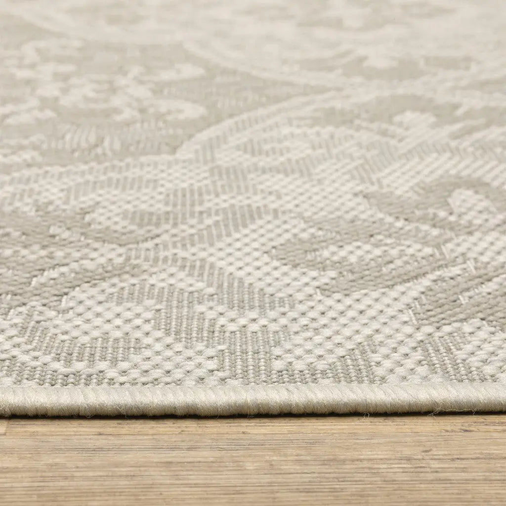 8' X 10' Gray and Ivory Floral Stain Resistant Indoor Outdoor Area Rug Homeroots Outdoor
