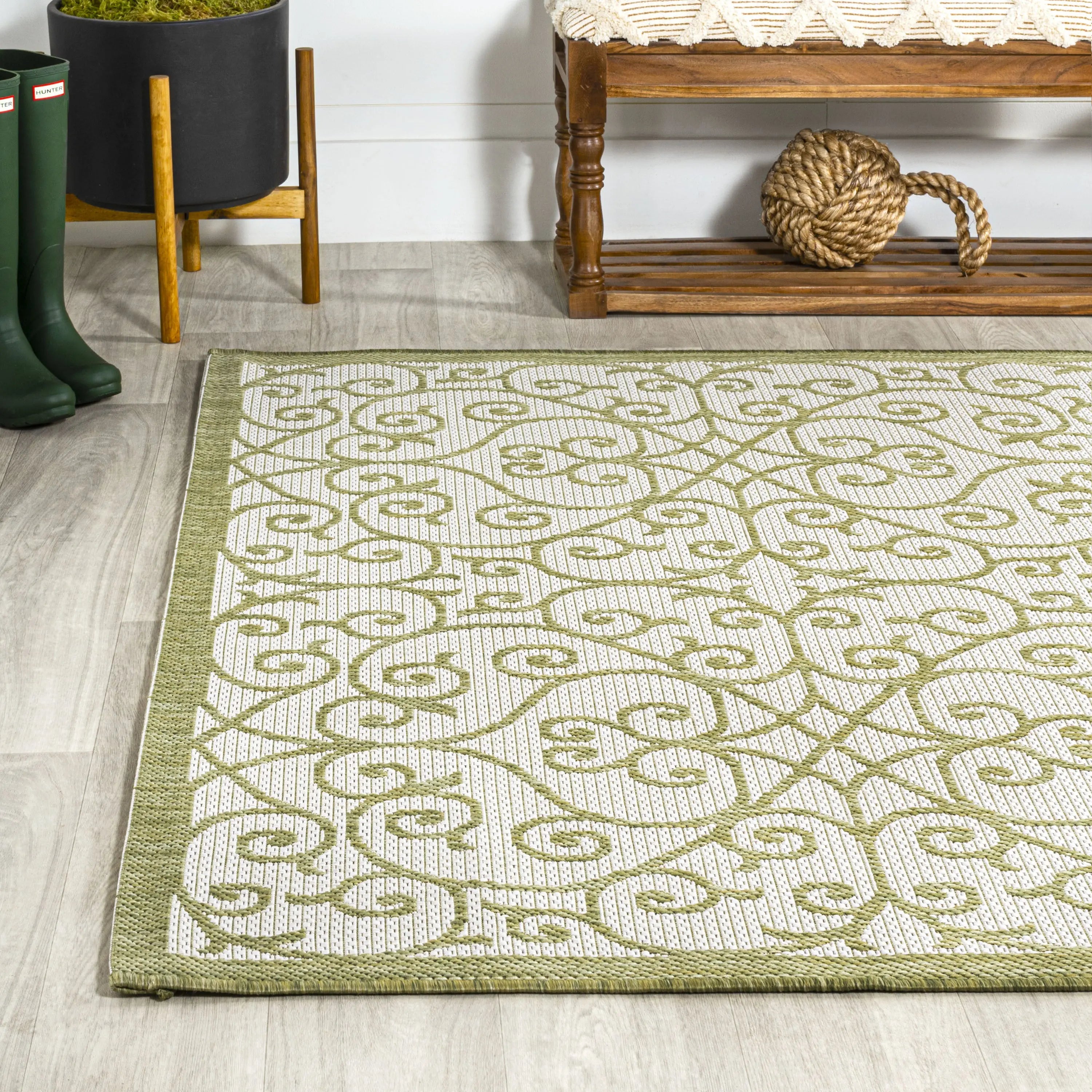 8' X 10' Green And Cream Geometric Indoor Outdoor Area Rug Homeroots Outdoor