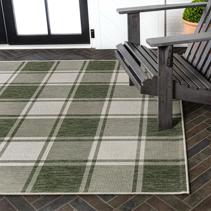 8' X 10' Green And Cream Gingham Indoor Outdoor Area Rug - GreatEagleInc