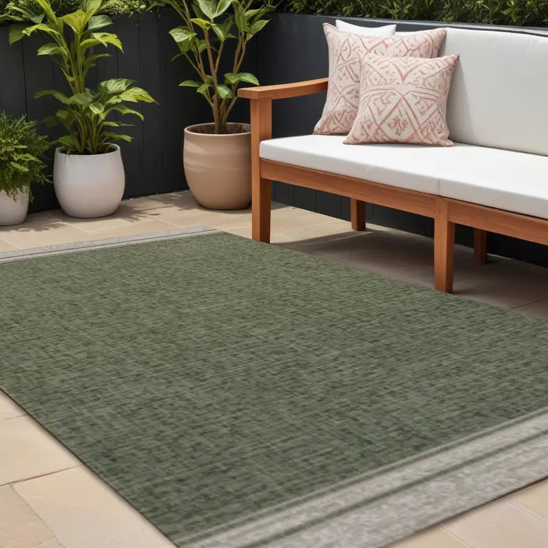 8' X 10' Green And Cream Indoor Outdoor Area Rug Homeroots Outdoor