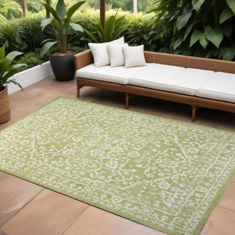 8' X 10' Green And Cream Medallion Indoor Outdoor Area Rug Homeroots Outdoor