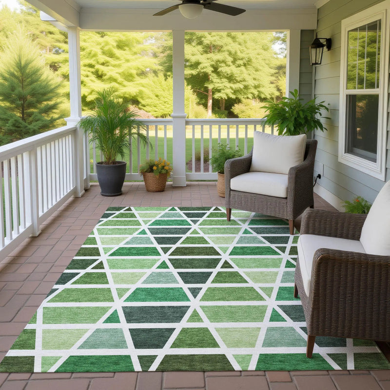 8' X 10' Green And White Geometric Washable Indoor Outdoor Area Rug Homeroots Outdoor