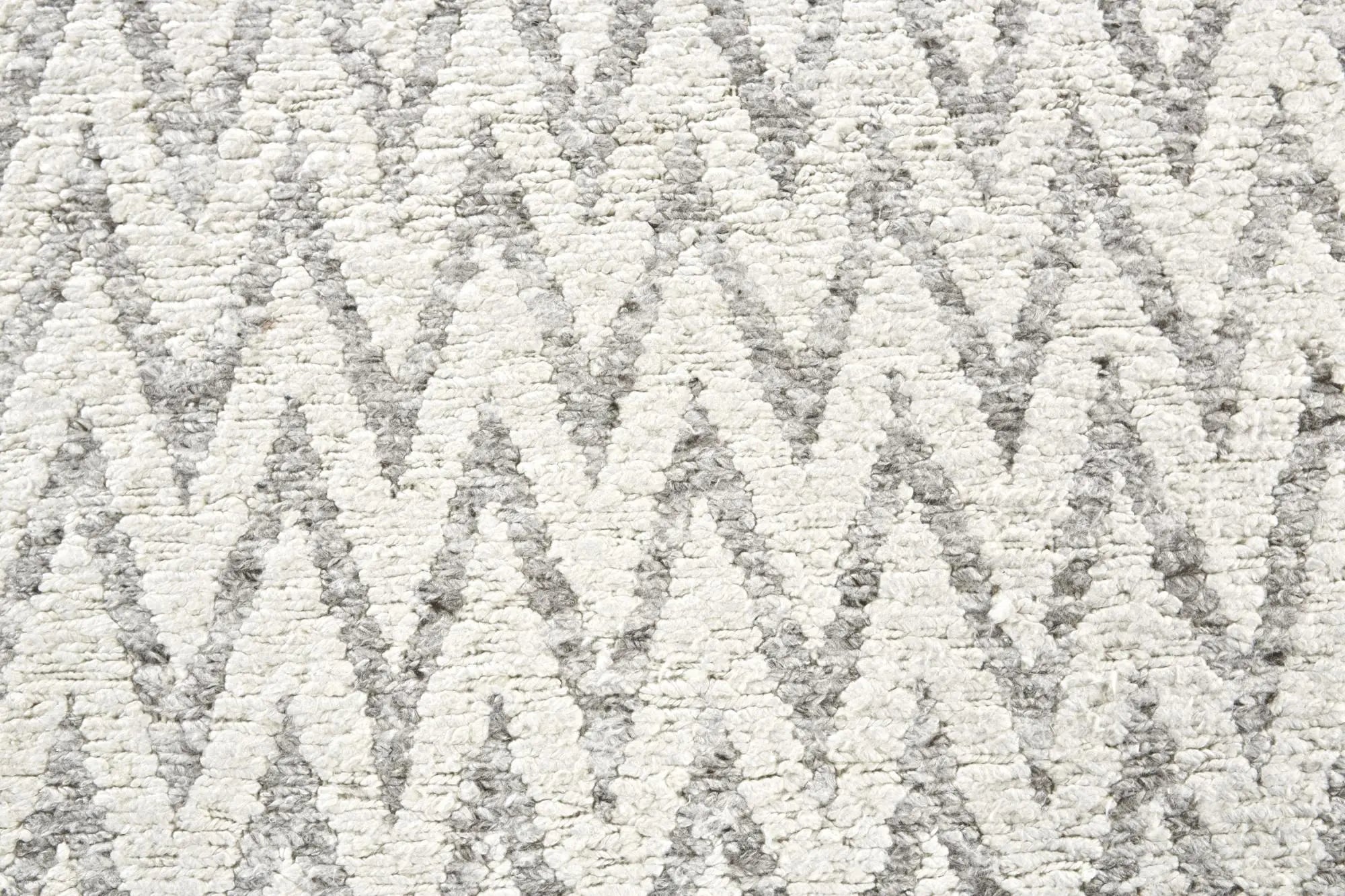 8' X 10' Ivory And Gray Abstract Hand Knotted Area Rug Homeroots Home Decor