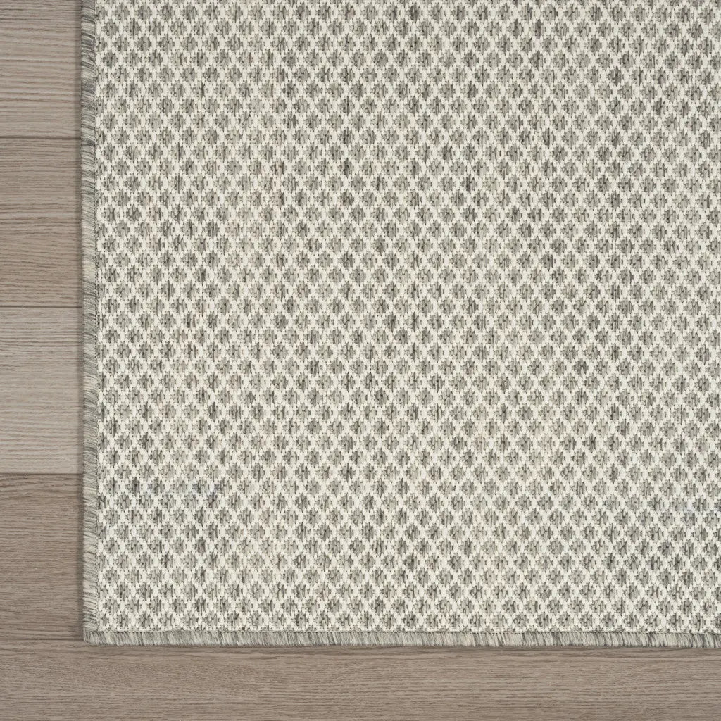 8' X 10' Ivory And Silver Indoor Outdoor Area Rug Homeroots Outdoor