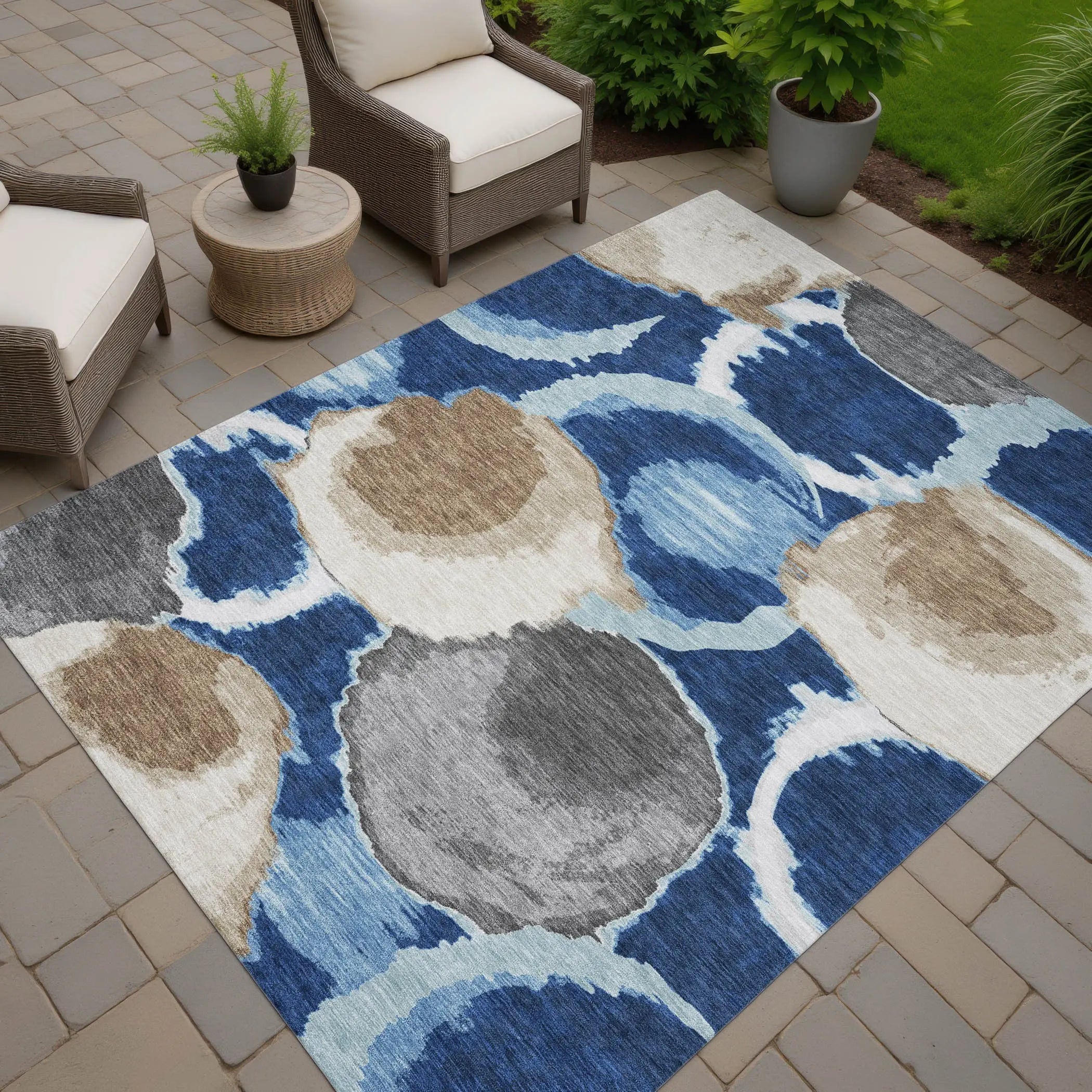 8' X 10' Navy Blue And Blue Abstract Washable Indoor Outdoor Area Rug Homeroots Outdoor