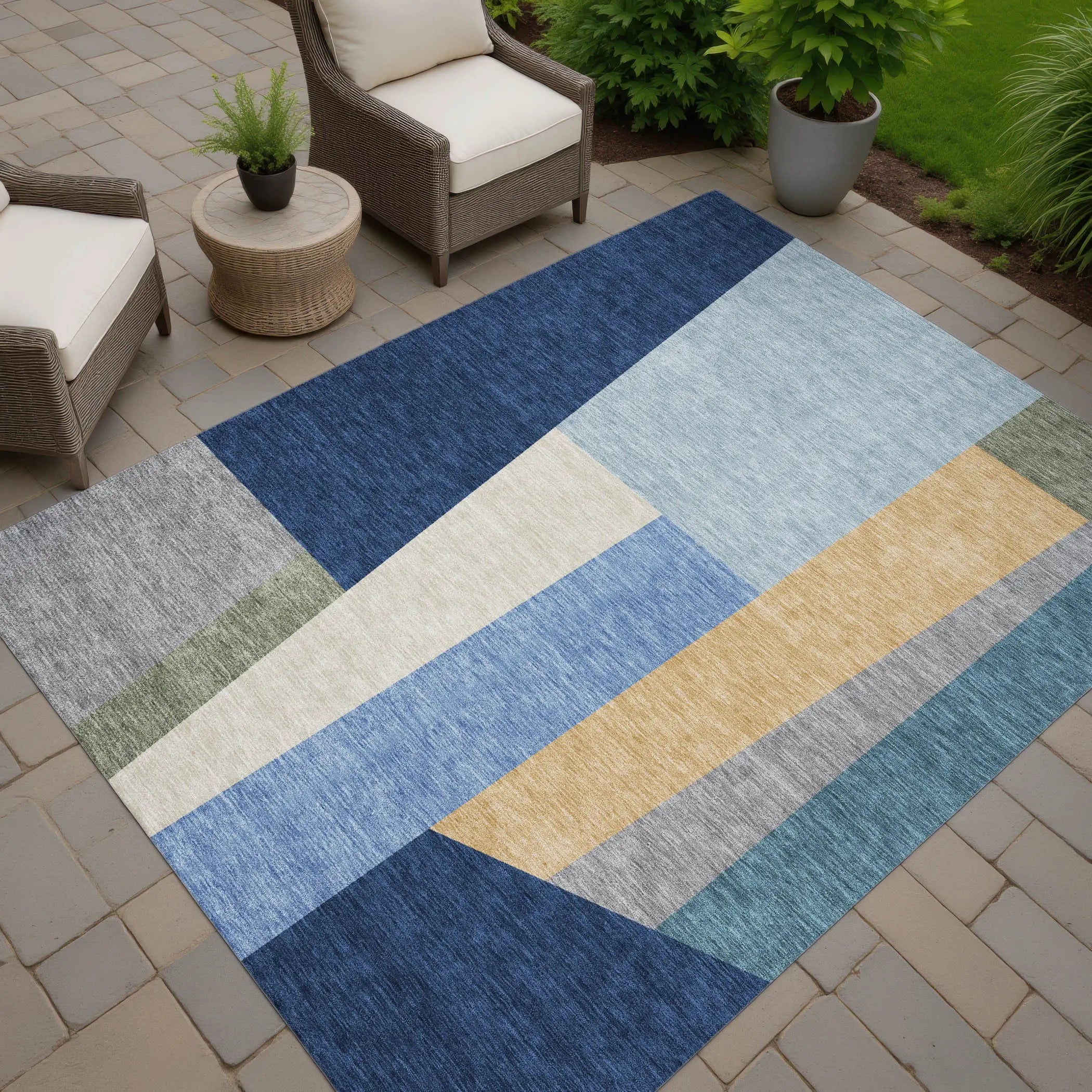 8' X 10' Navy Blue And Blue Geometric Washable Indoor Outdoor Area Rug Homeroots Outdoor