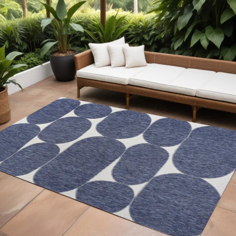 8' X 10' Navy Blue And Cream Geometric Indoor Outdoor Area Rug Homeroots Outdoor