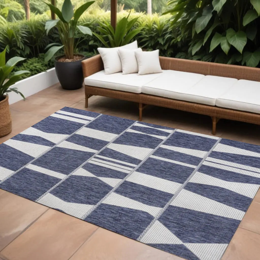 8' X 10' Navy Blue And Cream Geometric Indoor Outdoor Area Rug Homeroots Outdoor