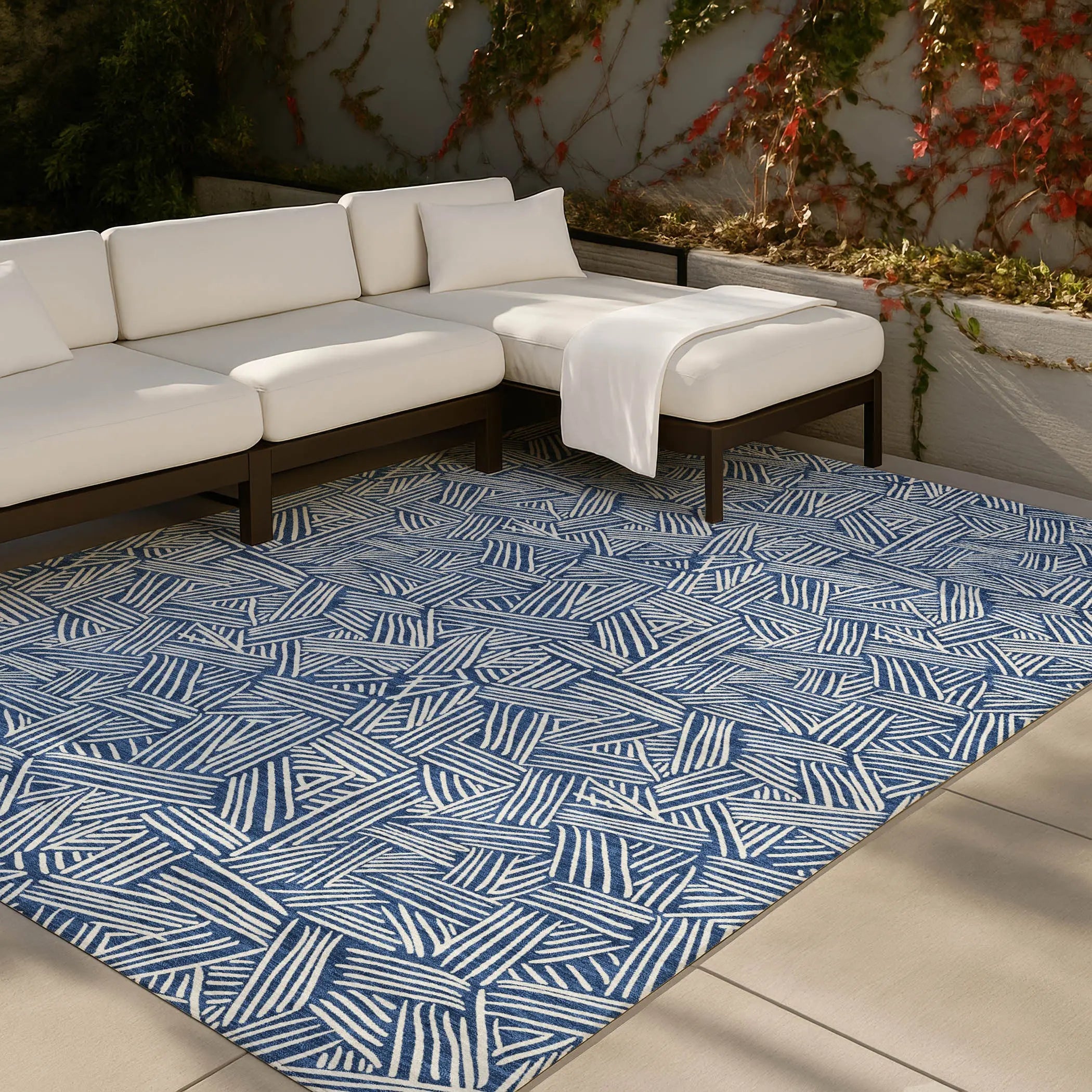 8' X 10' Navy Blue And Ivory Geometric Washable Indoor Outdoor Area Rug Homeroots Outdoor