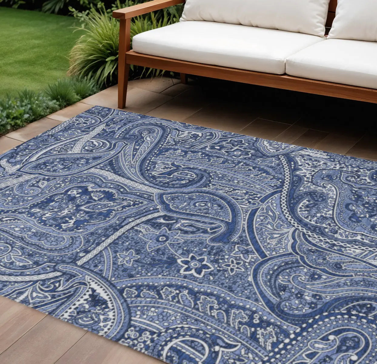 8' X 10' Navy Blue And Sky Blue Paisley Washable Indoor Outdoor Area Rug Homeroots Outdoor