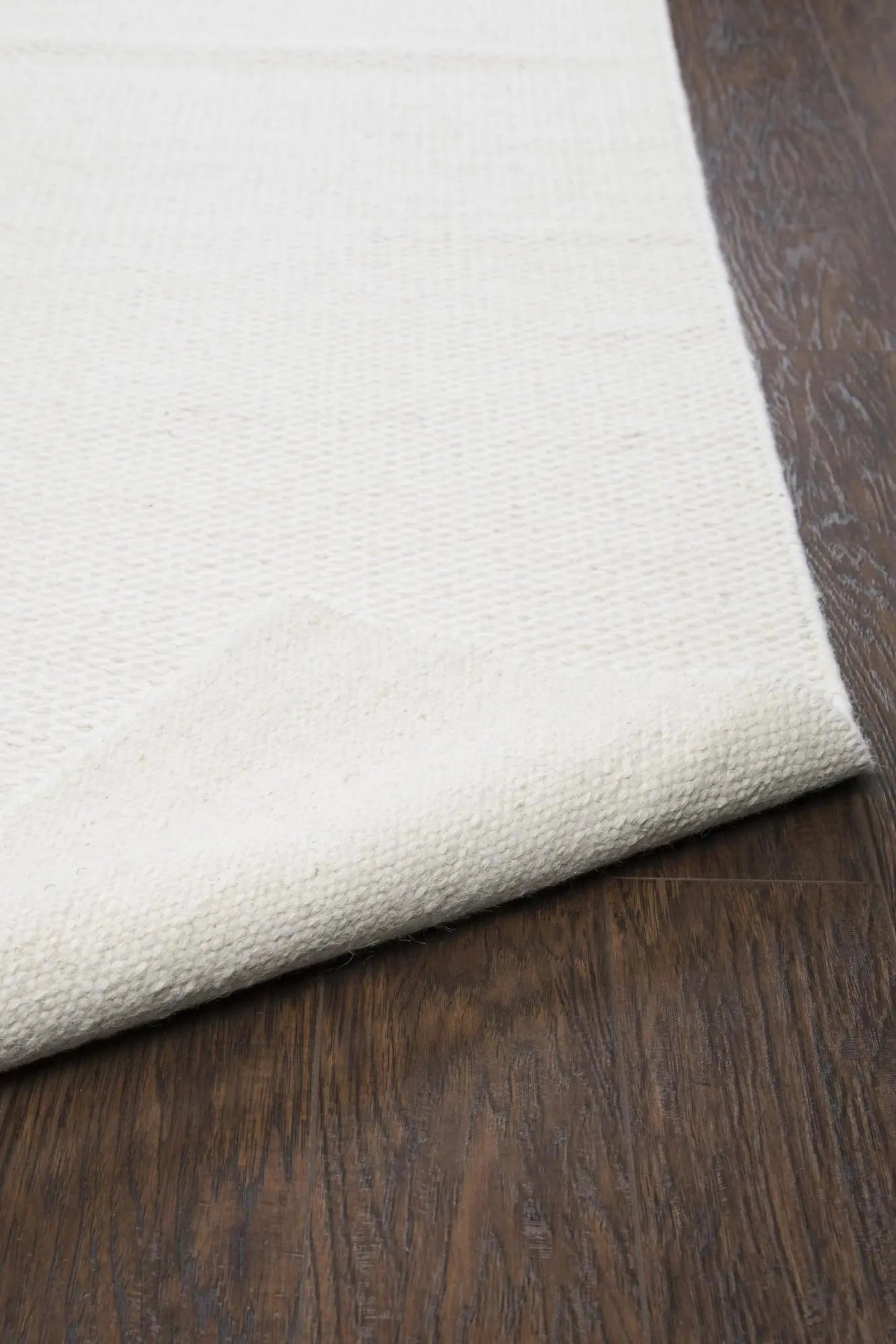 8' X 10' Off White And Ivory Wool Hand Woven Area Rug Homeroots Home Decor