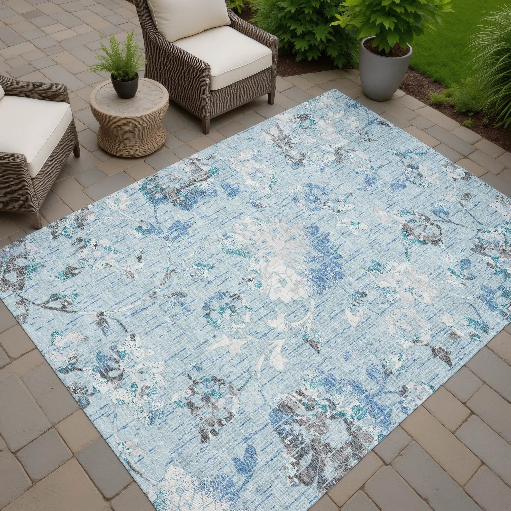 8' X 10' Sky Blue And Blue Floral Washable Indoor Outdoor Area Rug Homeroots Outdoor