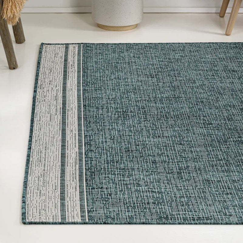 8' X 10' Turquoise And Cream Indoor Outdoor Area Rug - GreatEagleInc