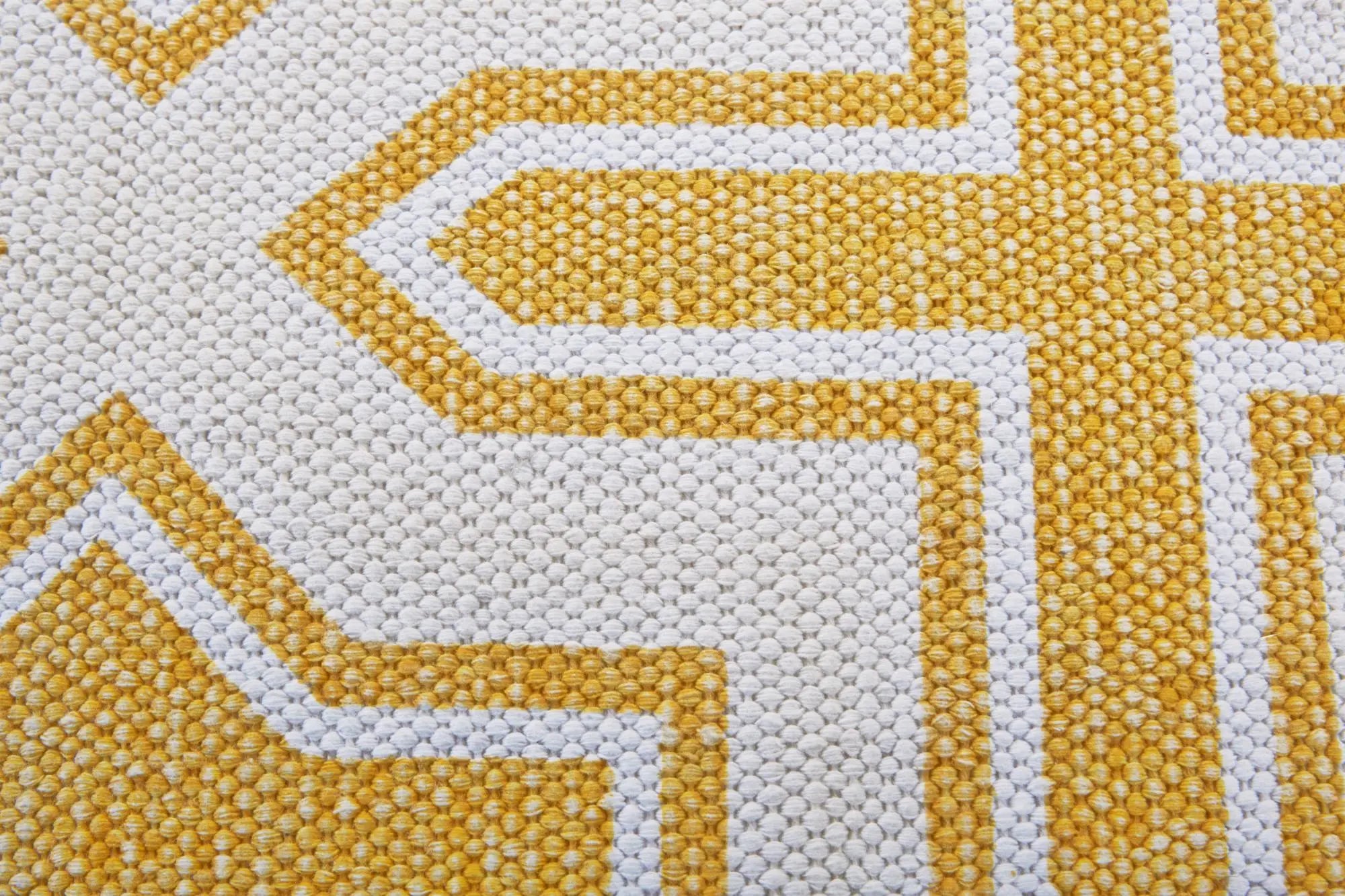 8' X 10' Yellow And White Geometric Hand Woven Area Rug Homeroots Home Decor
