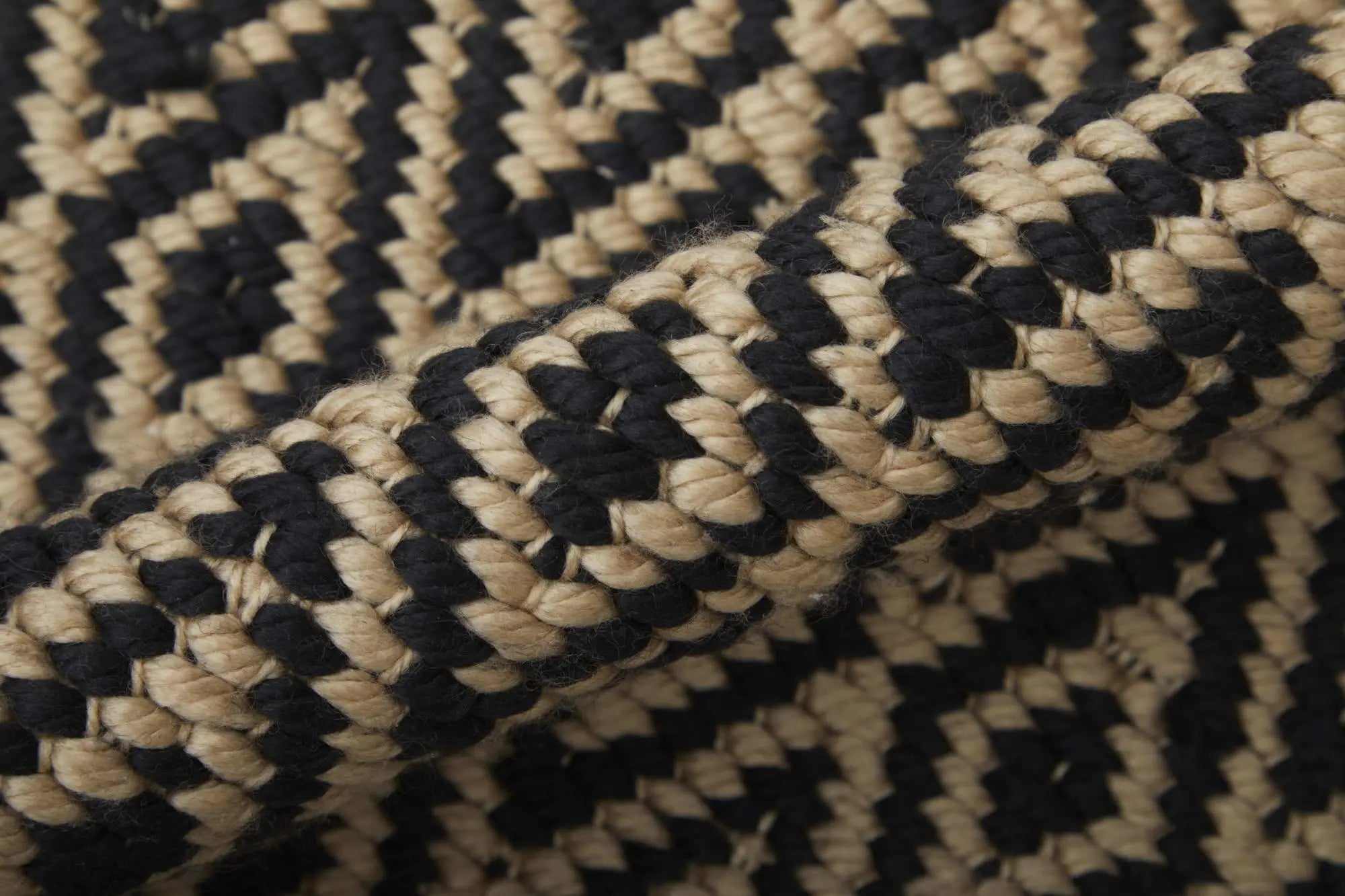 8' X 11' Black And Tan Geometric Hand Woven Area Rug Homeroots Home Decor