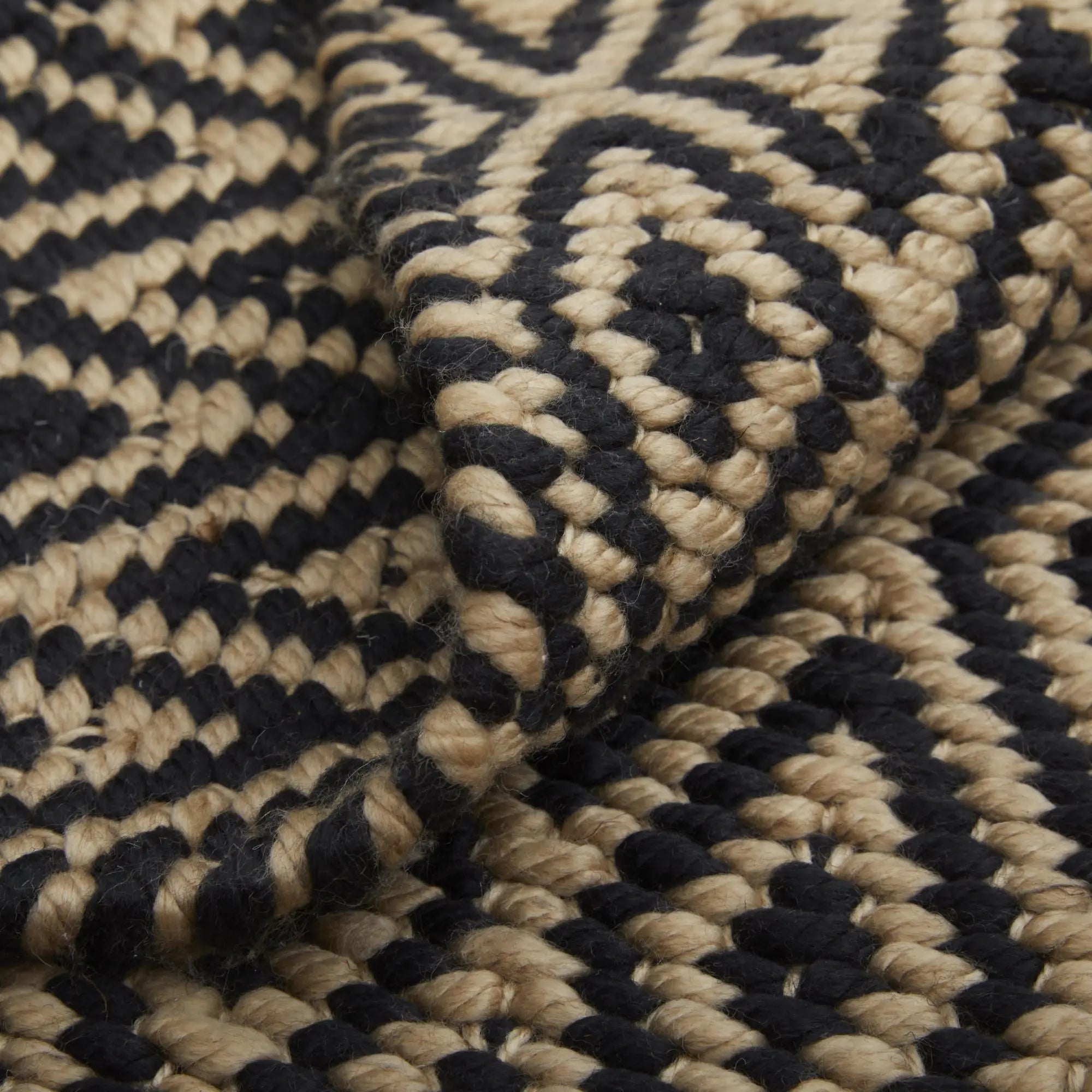 8' X 11' Black And Tan Geometric Hand Woven Area Rug Homeroots Home Decor