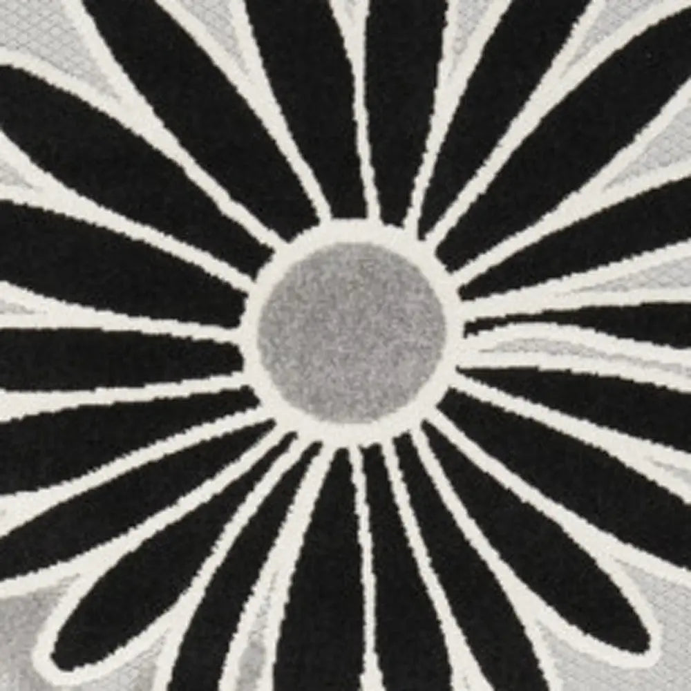 8' X 11' Black and White Floral Non Skid Indoor Outdoor Area Rug Homeroots Outdoor