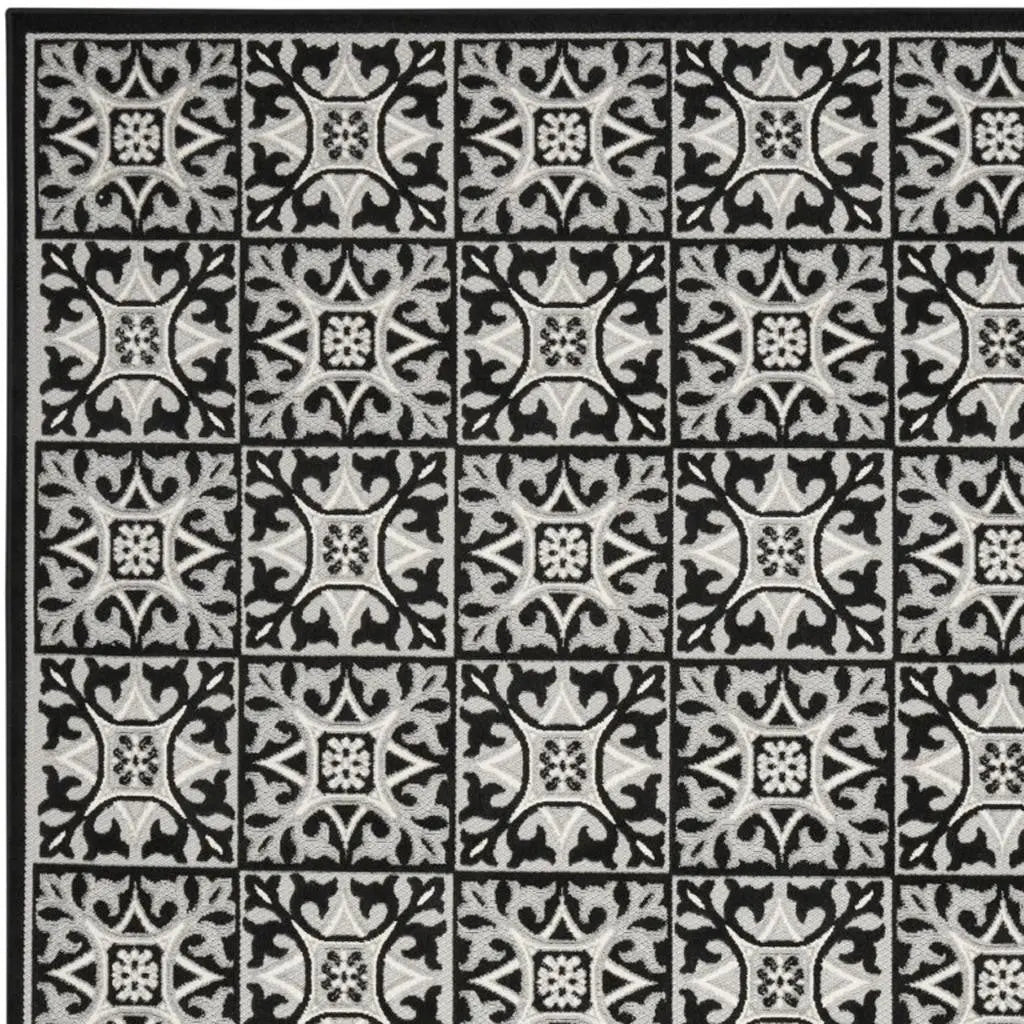 8' X 11' Black and White Geometric Non Skid Indoor Outdoor Area Rug Homeroots Outdoor