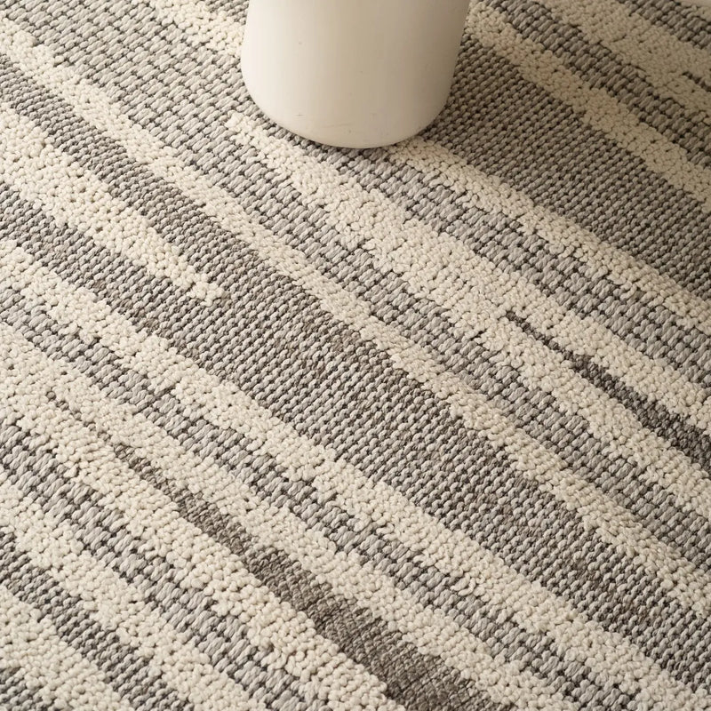 8' X 11' Gray And Beige Abstract Area Rug Homeroots Home Decor