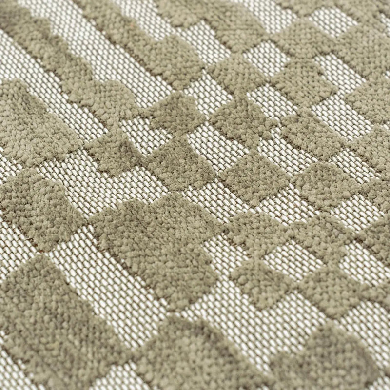 8' X 11' Tan And White Abstract Washable Area Rug With UV Protection Homeroots Home Decor