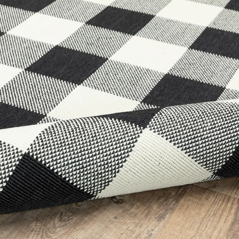 8' X 13' Black And Ivory Indoor Outdoor Area Rug Homeroots Outdoor