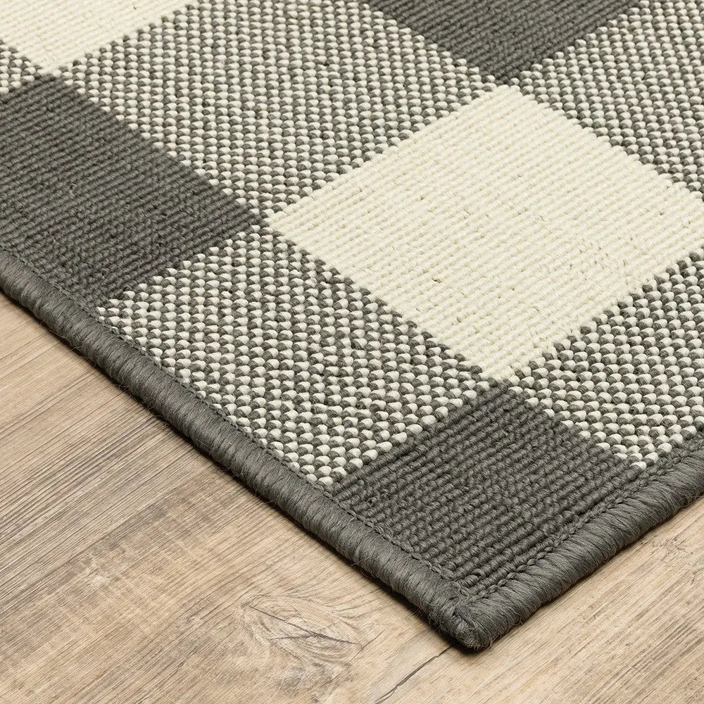 8' X 13' Gray And Ivory Indoor Outdoor Area Rug Homeroots Outdoor