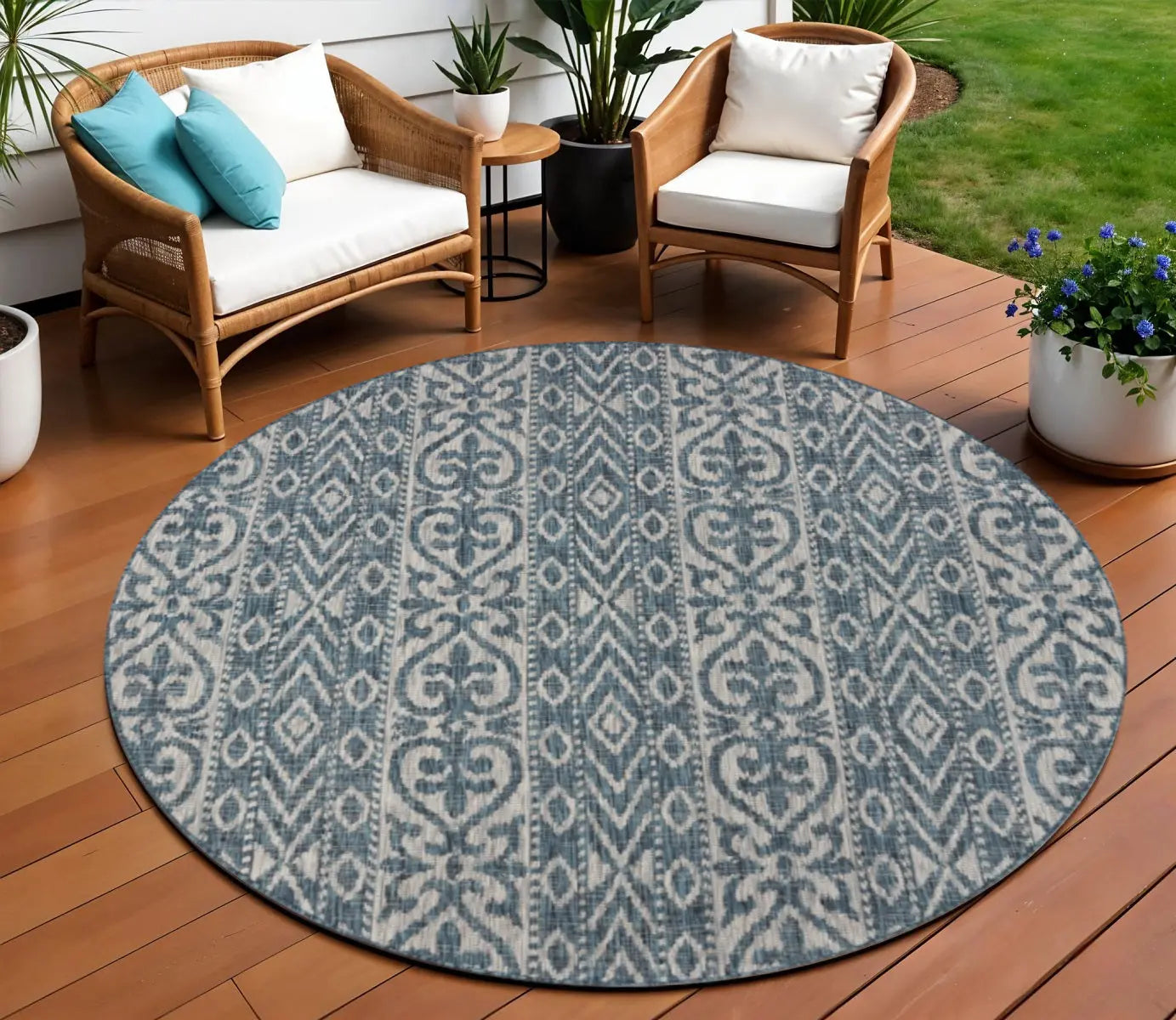 8' X 8' Blue And Gray Round Indoor Outdoor Area Rug Homeroots Outdoor