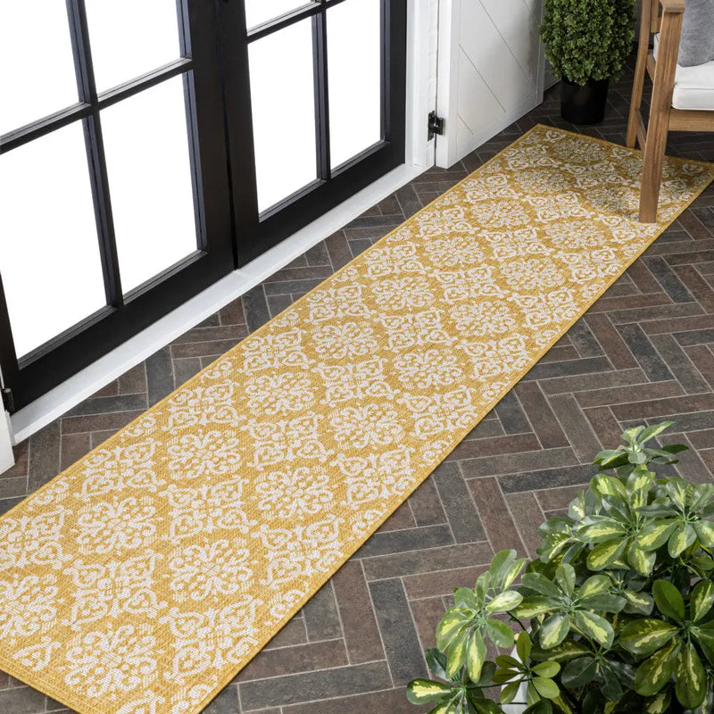 8' Yellow And Cream Floral Indoor Outdoor Runner Rug Homeroots Outdoor