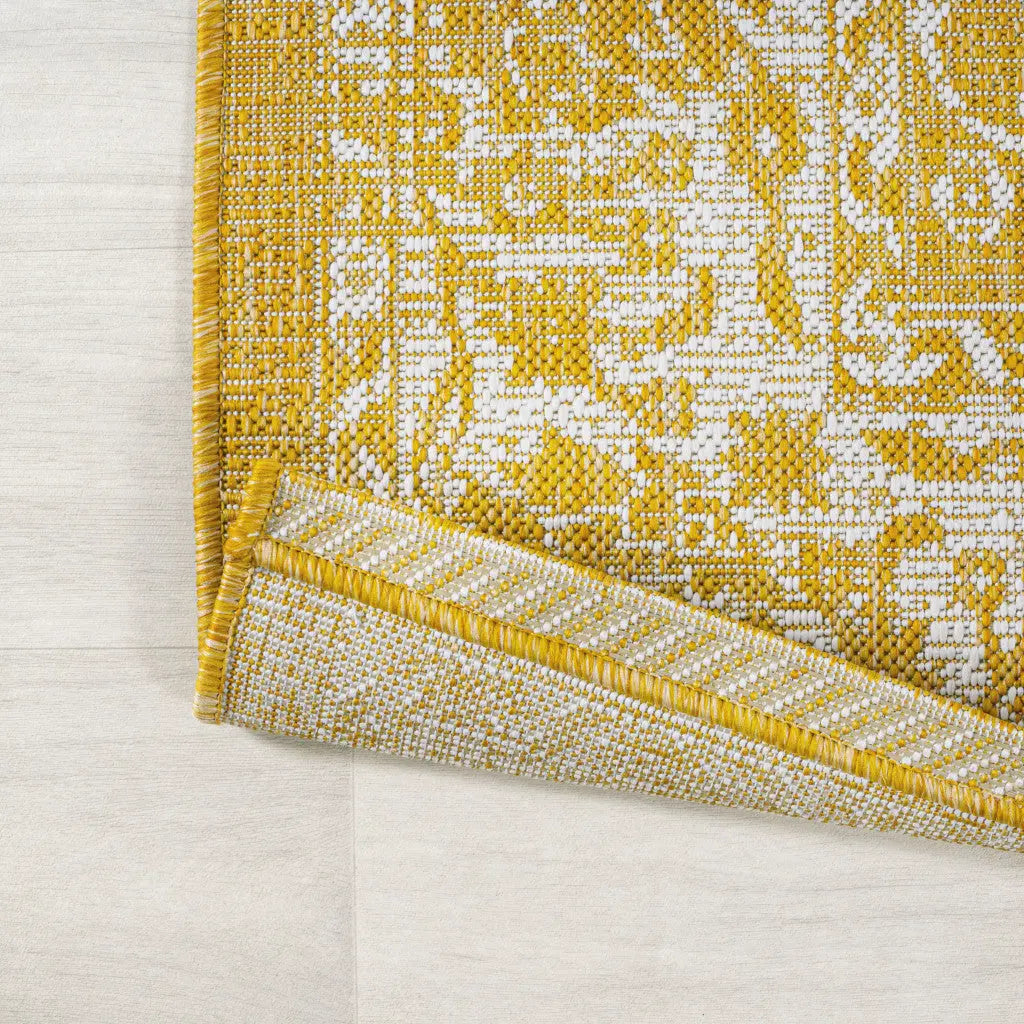 8' Yellow And Cream Medallion Indoor Outdoor Runner Rug Homeroots Outdoor