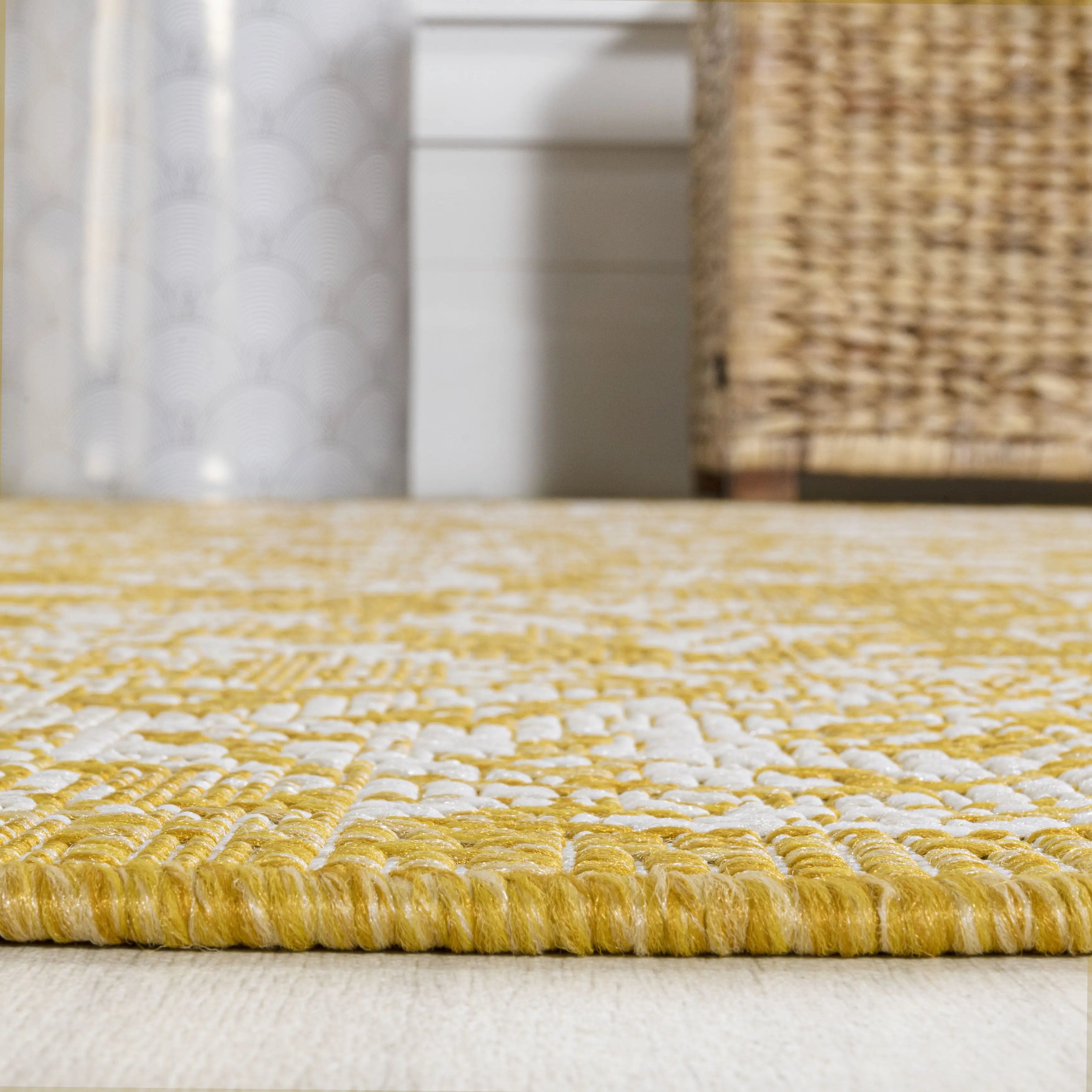 8' Yellow And Cream Medallion Indoor Outdoor Runner Rug Homeroots Outdoor