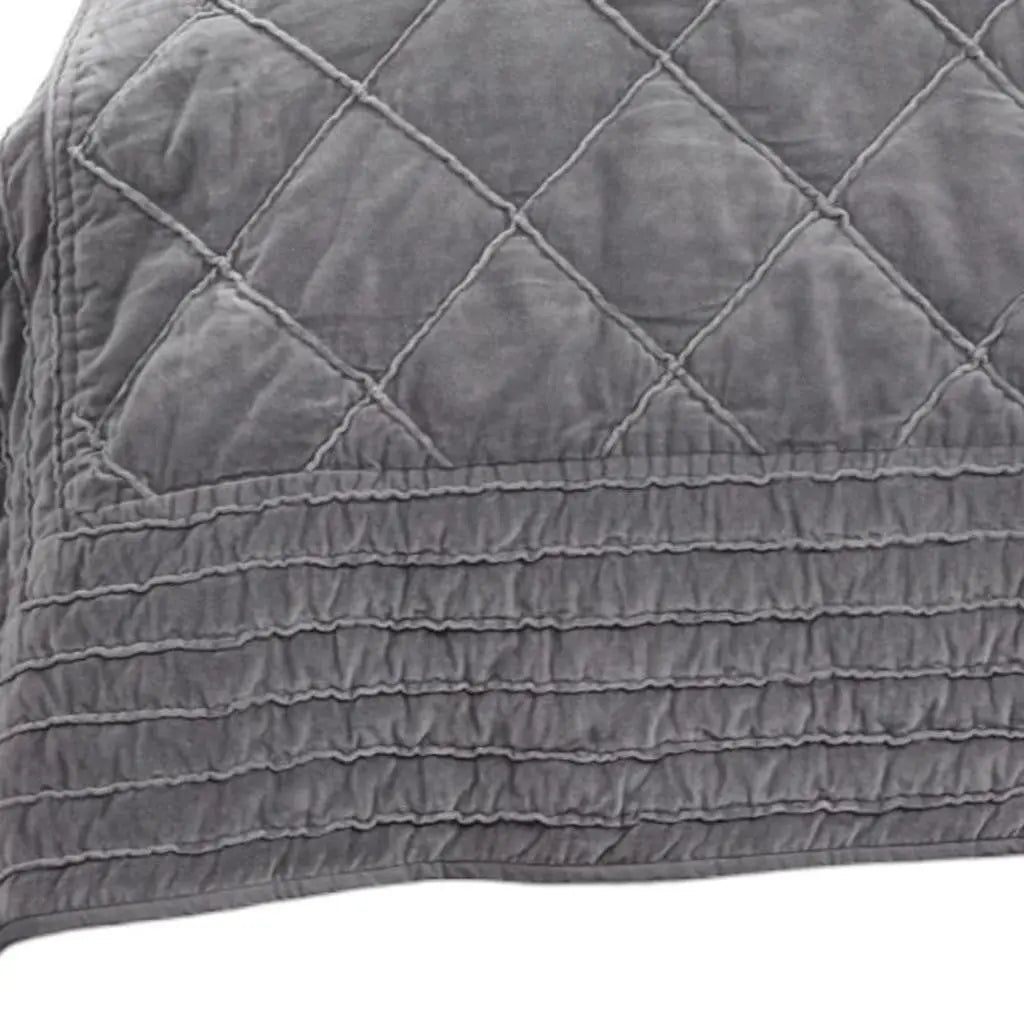 92" X 106" Gray Geometric Cotton Quilt Homeroots Bed & Bath