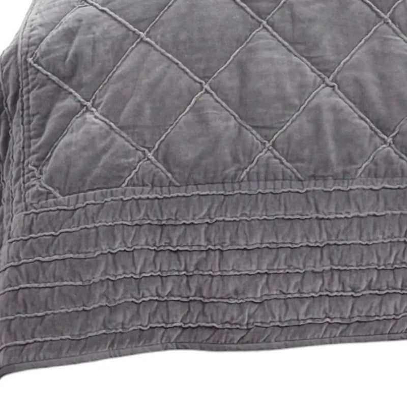 92" X 106" Gray Geometric Cotton Quilt Homeroots Bed & Bath