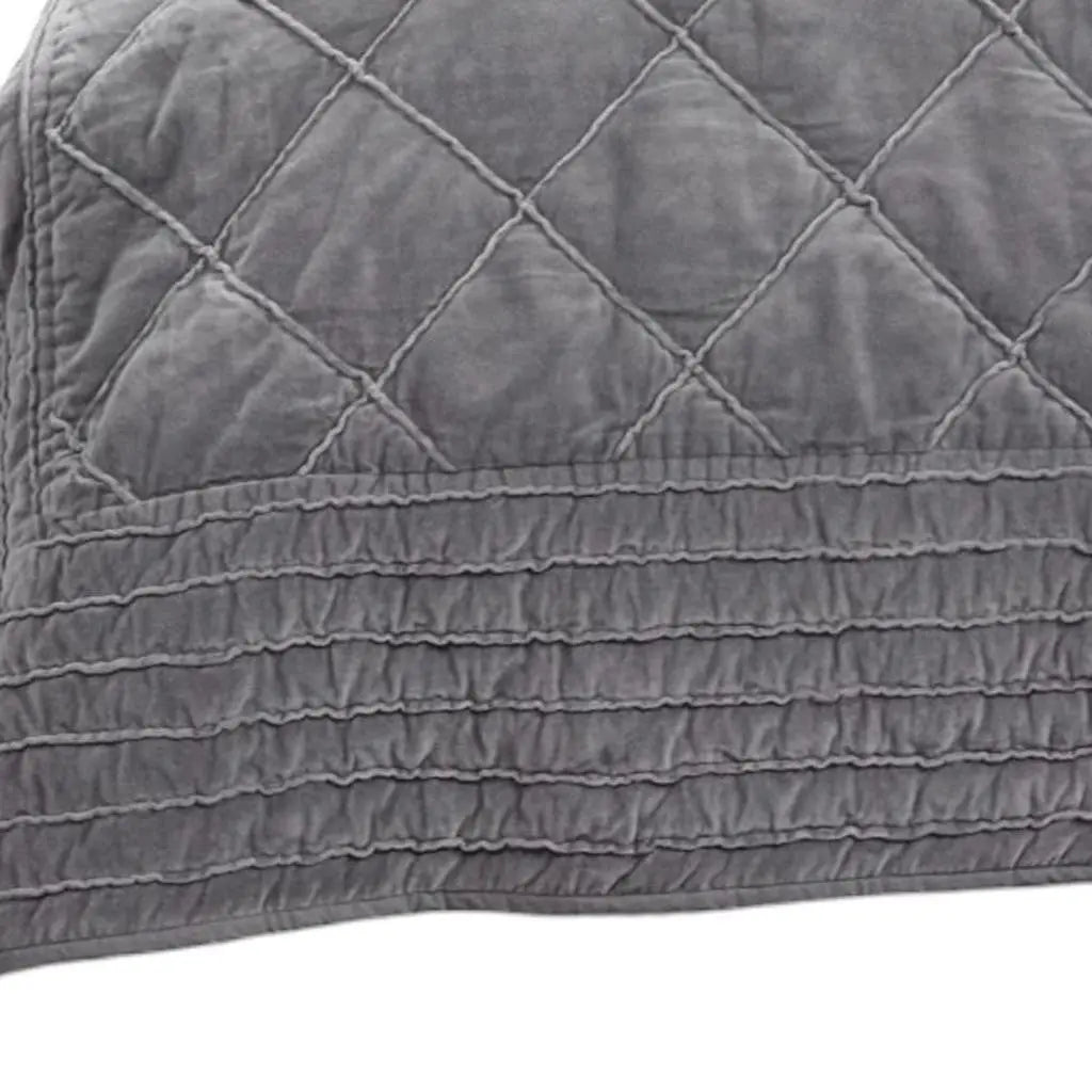 92" X 90" Gray Geometric Cotton Quilt Homeroots Bed & Bath