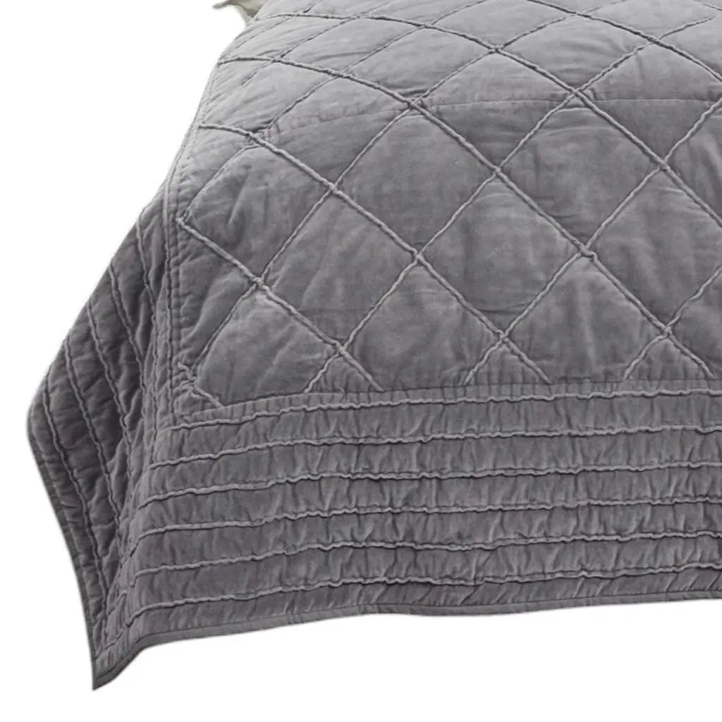 92" X 90" Gray Geometric Cotton Quilt Homeroots Bed & Bath