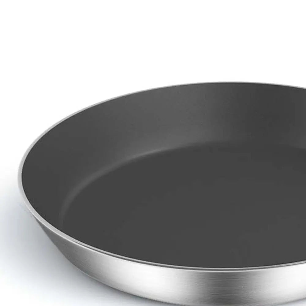 9" Black And Silver Stainless Steel Frying Pan Homeroots Kitchen & Dining