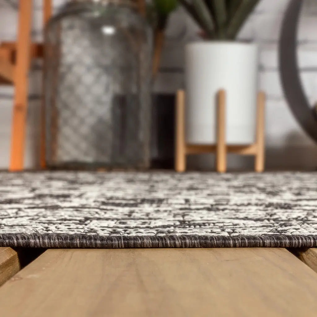 9' Gray And Black Square Medallion Indoor Outdoor Area Rug Homeroots Outdoor