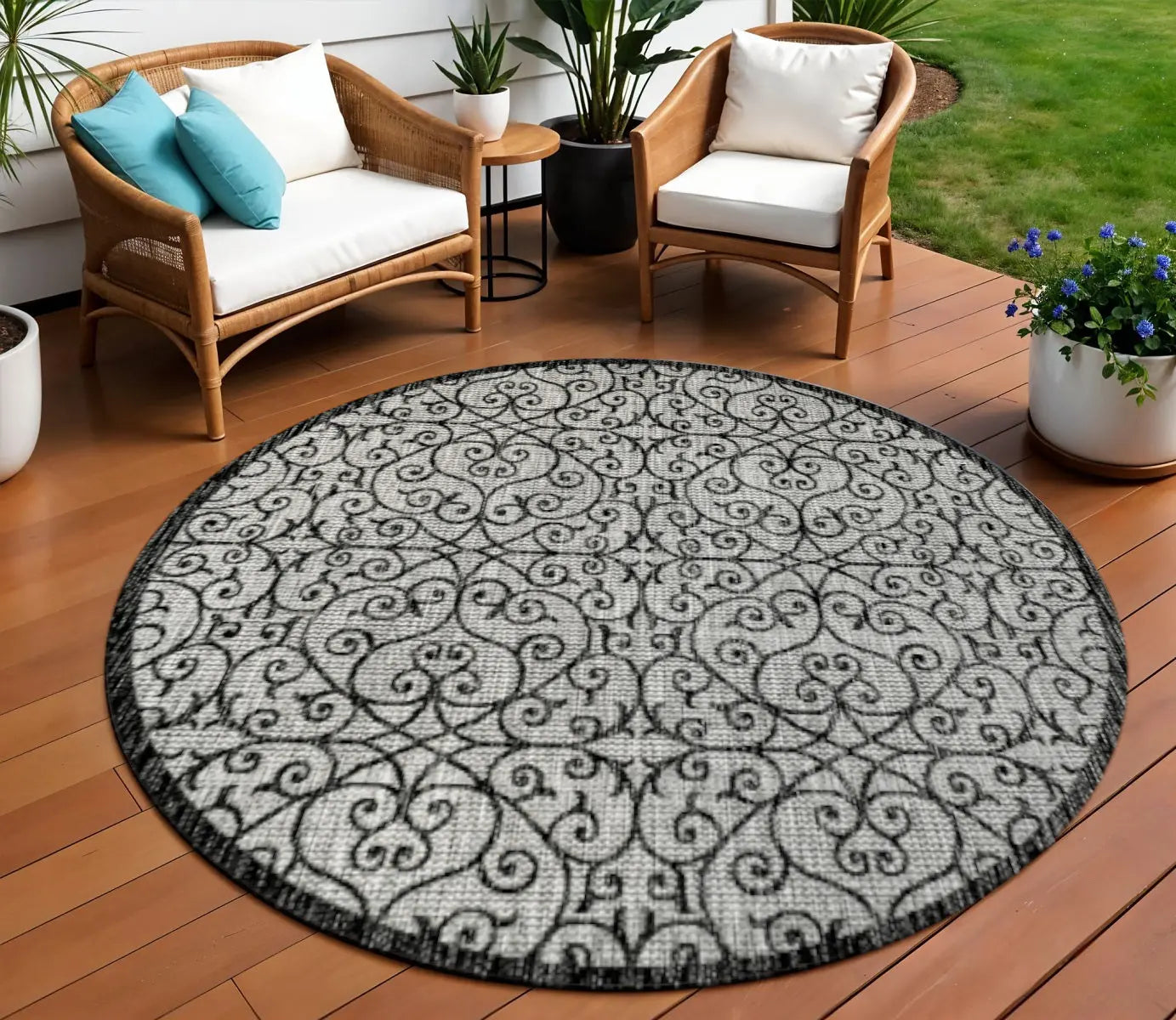 9' Light Gray And Black Round Geometric Indoor Outdoor Area Rug Homeroots Outdoor