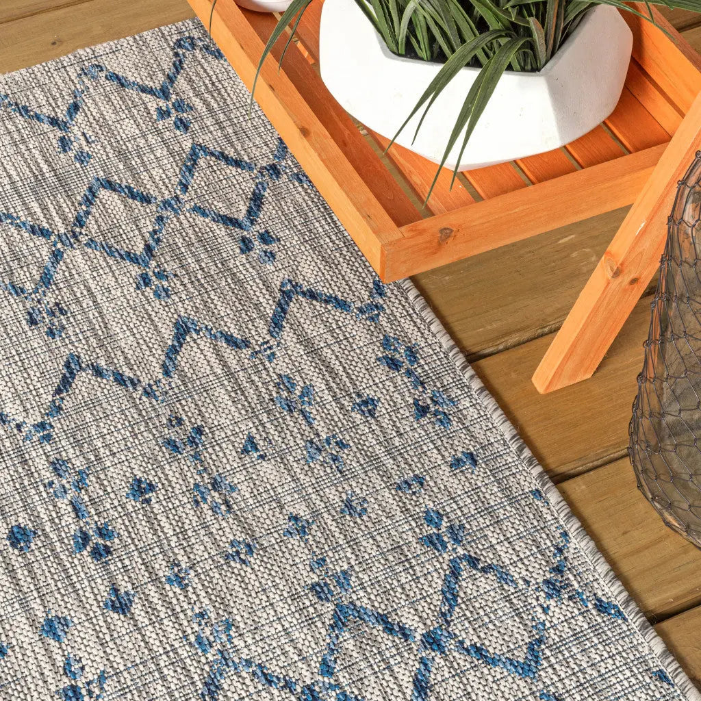 9' Light Gray And Navy Blue Round Trellis Indoor Outdoor Area Rug Homeroots Outdoor