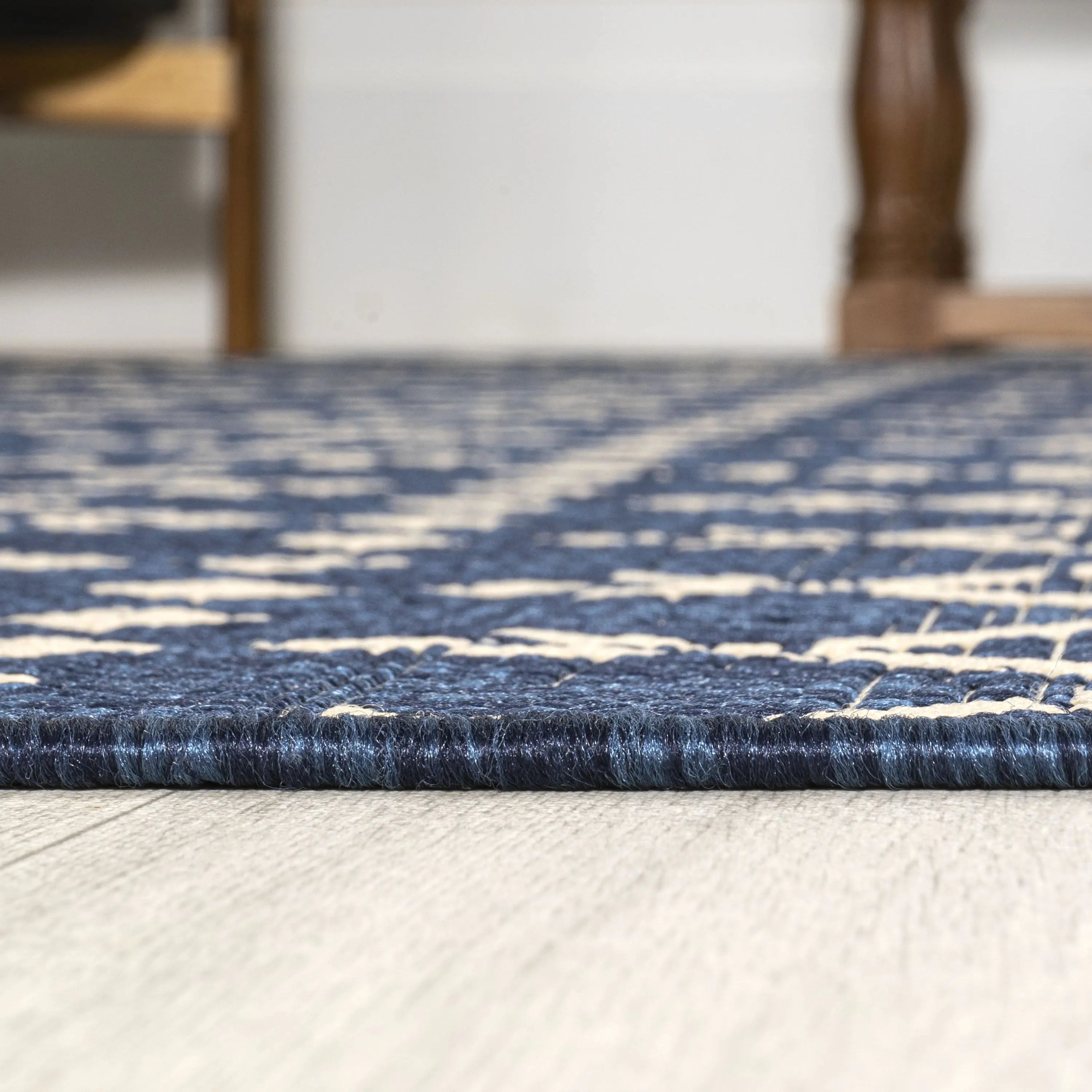 9' Navy Blue And Beige Round Trellis Indoor Outdoor Area Rug Homeroots Outdoor