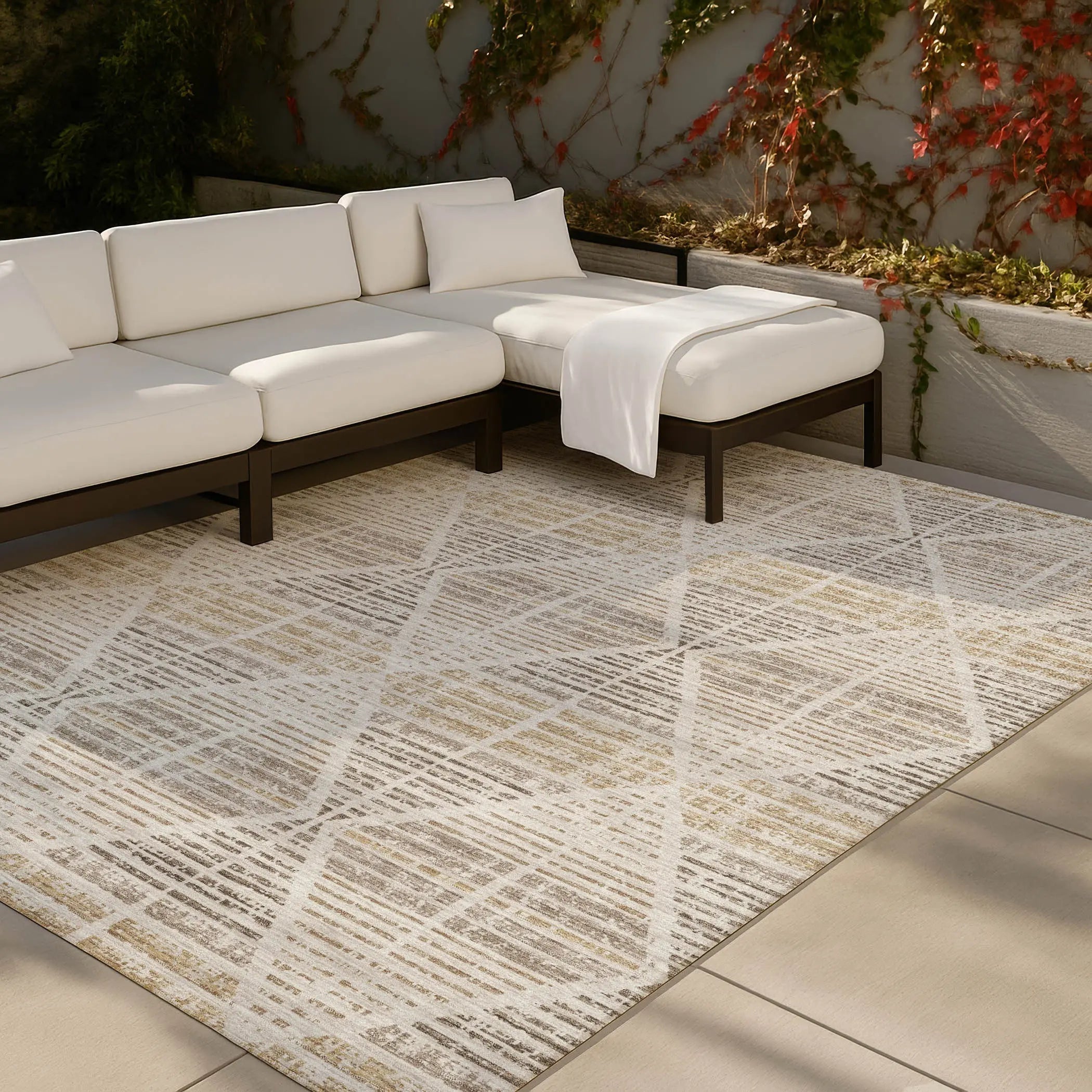 9' X 12' Beige And Ivory Geometric Washable Indoor Outdoor Area Rug Homeroots Outdoor