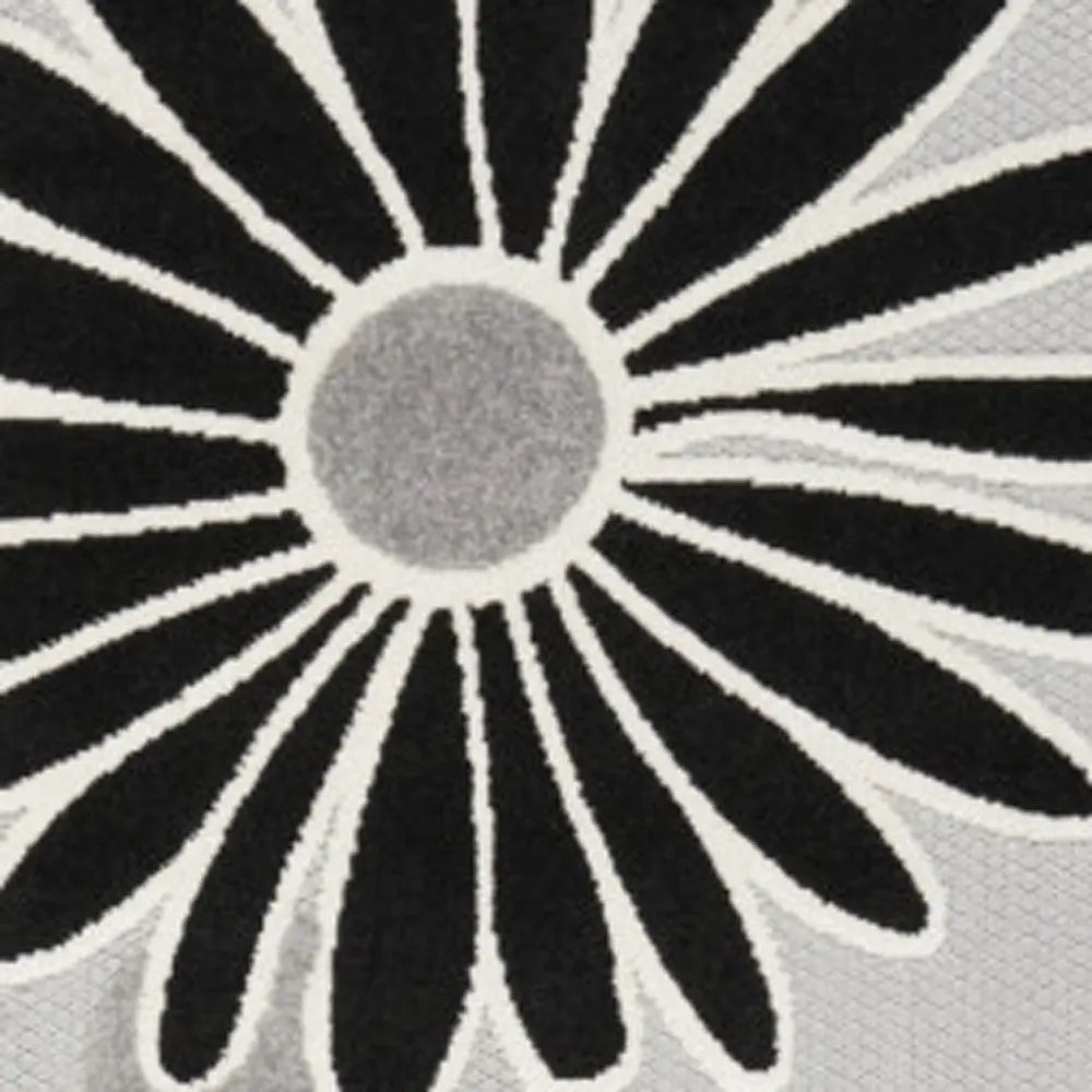 9' X 12' Black And White Floral Stain Resistant Non Skid Area Rug Homeroots Outdoor