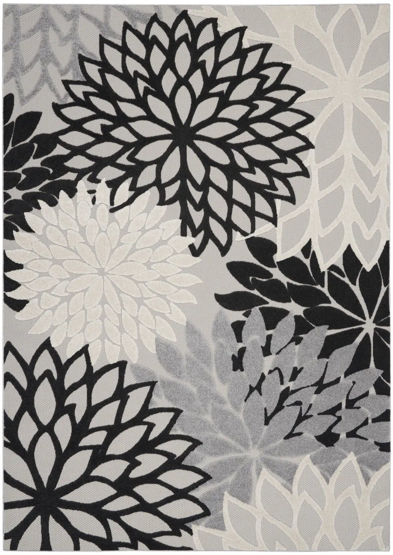 9' X 12' Black And White Indoor Outdoor Area Rug - GreatEagleInc