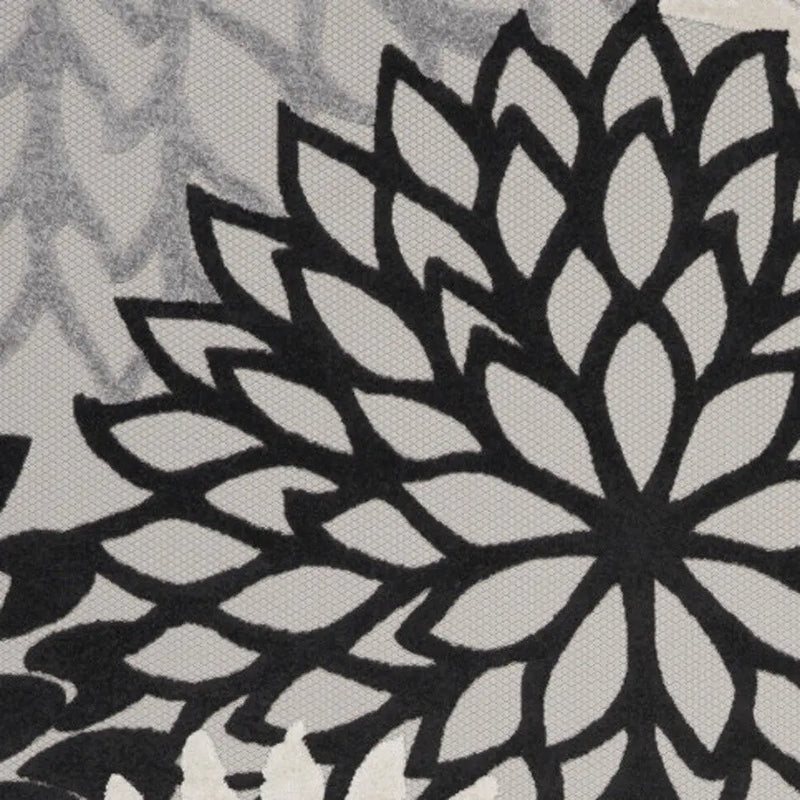 9' X 12' Black And White Indoor Outdoor Area Rug - GreatEagleInc