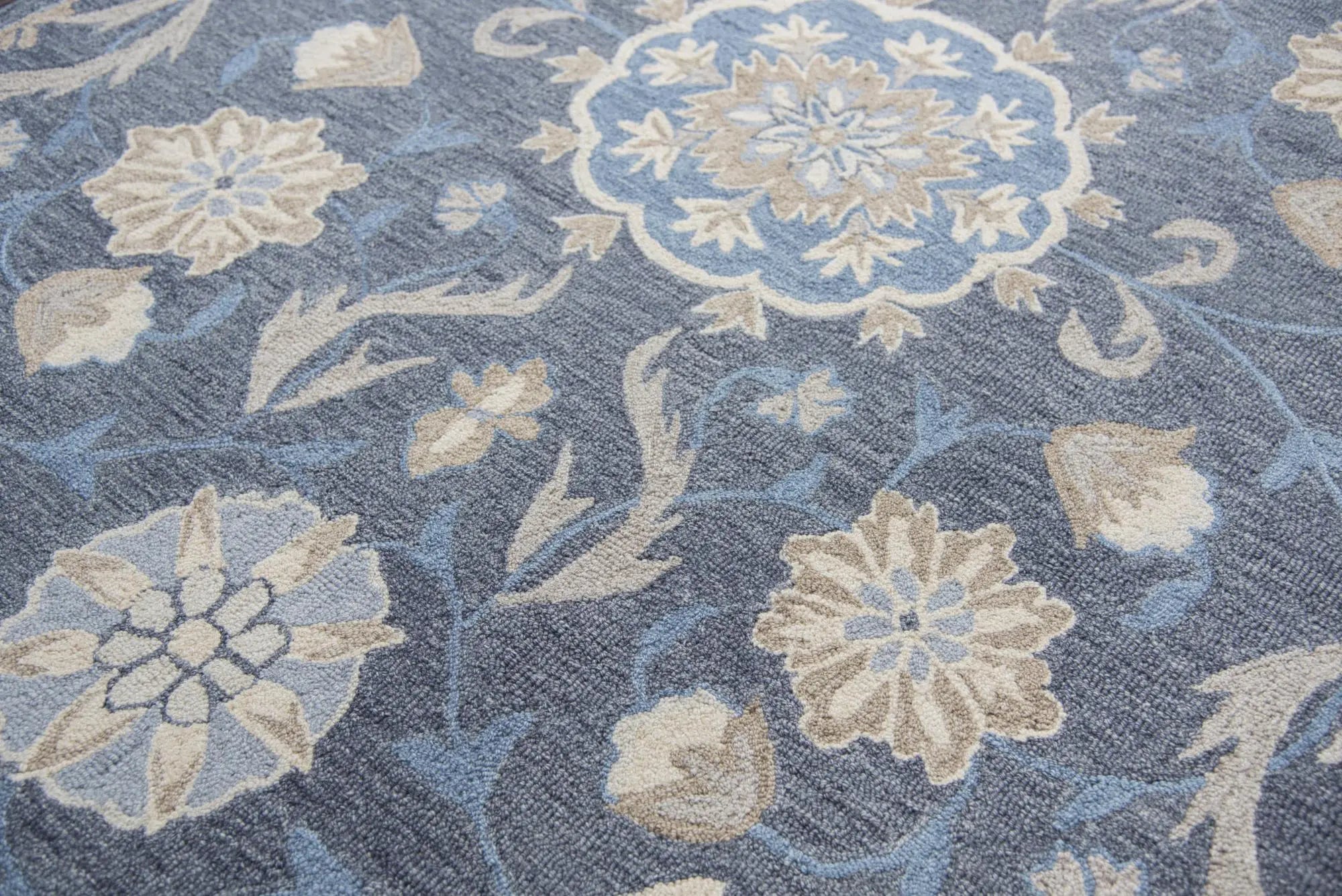 9' X 12' Dark Gray Blue And Tan Wool Floral Hand Tufted Area Rug Homeroots Home Decor