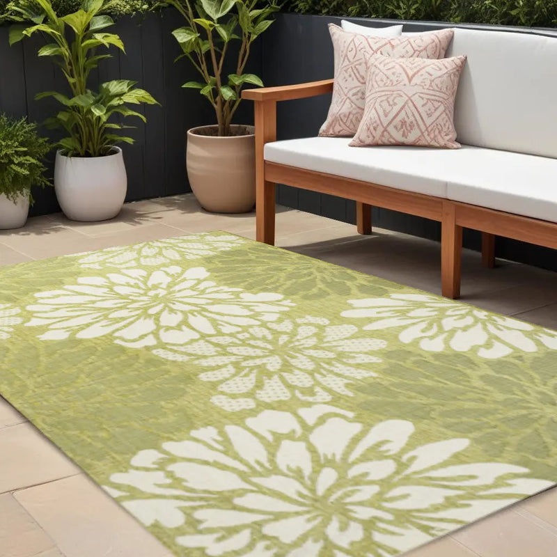 9' X 12' Green And Cream Floral Indoor Outdoor Area Rug Homeroots Outdoor
