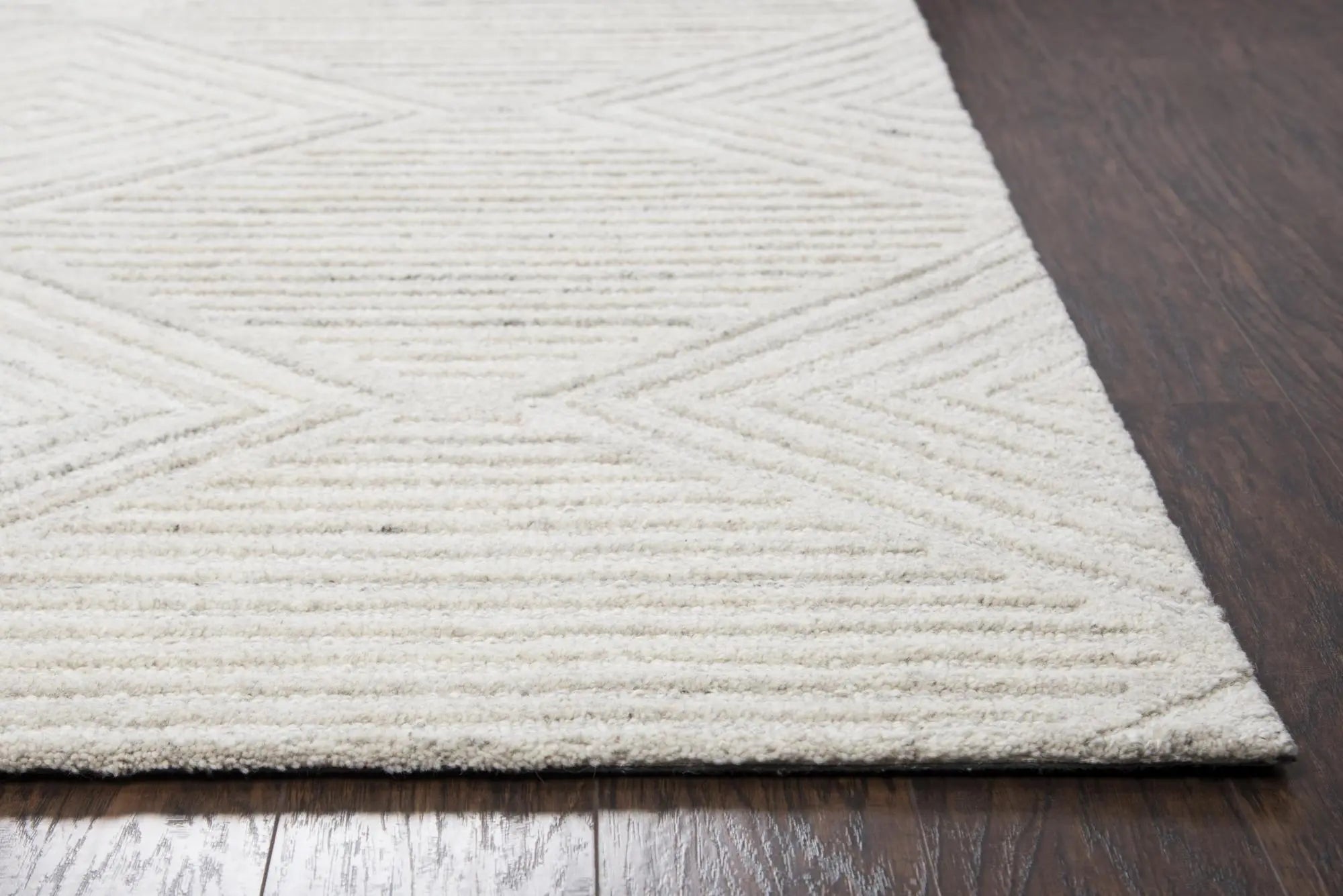 9' X 12' Ivory And Natural Wool Diamond Hand Tufted Area Rug Homeroots Home Decor